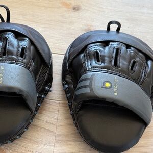 Century brave focus Mitts